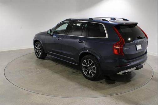 2019 Volvo XC90 T6 Momentum