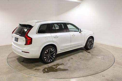 2025 Volvo XC90 B6 Plus 7-Seater