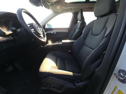 2025 Volvo XC90 B6 Plus 7-Seater