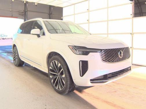 2025 Volvo XC90 B6 Plus 7-Seater