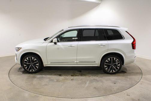 2025 Volvo XC90 B6 Plus 7-Seater