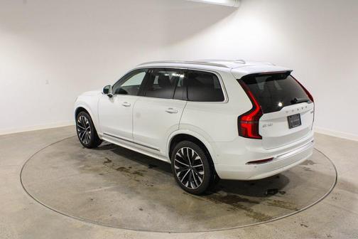 2025 Volvo XC90 B6 Plus 7-Seater