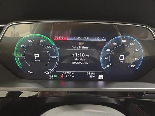 2019 Audi e-tron Premium Plus