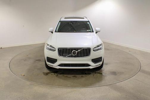2023 Volvo XC90 B5 Core