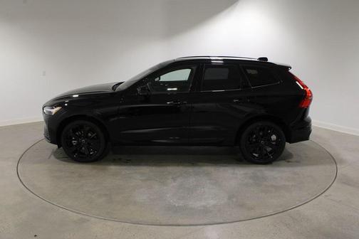 2026 Volvo XC60 B5 Ultra Black Edition