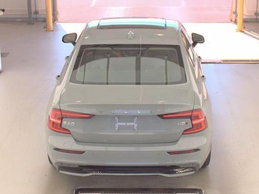 2025 Volvo S60 B5 Core