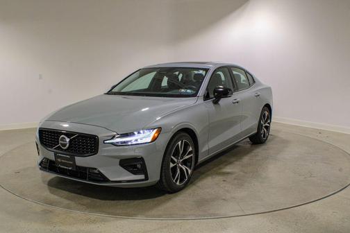 2025 Volvo S60 B5 Core