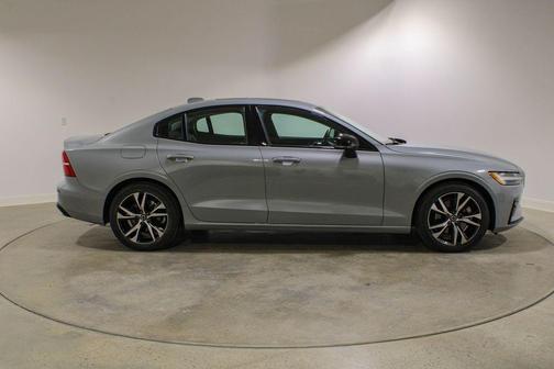 2025 Volvo S60 B5 Core