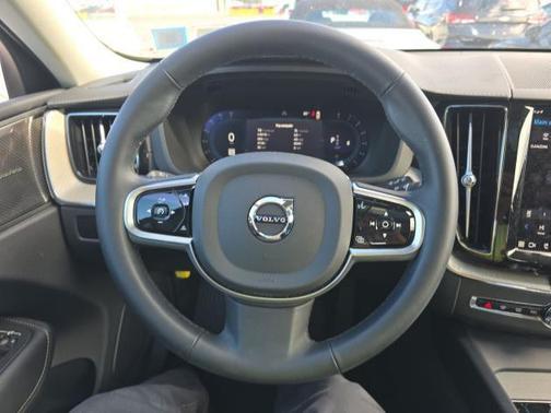 2025 Volvo S60 B5 Core