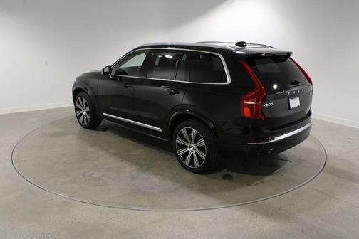 2024 Volvo XC90 B6 Ultimate Bright Theme 6-Seater