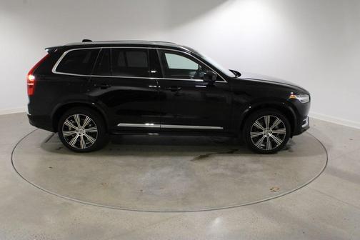 2024 Volvo XC90 B6 Ultimate Bright Theme 6-Seater
