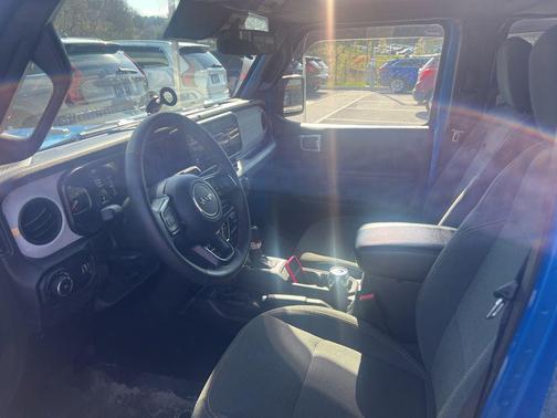 Hydro Blue Pearlcoat 2024 Jeep Wrangler Willys