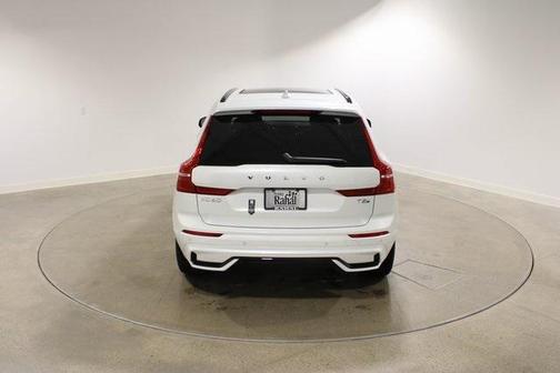 2025 Volvo XC60 Plug-In Hybrid T8 Ultra