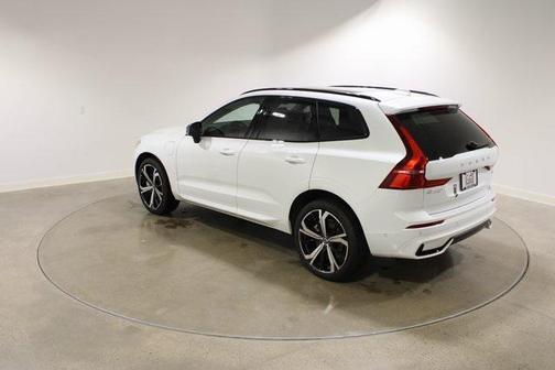 2025 Volvo XC60 Plug-In Hybrid T8 Ultra