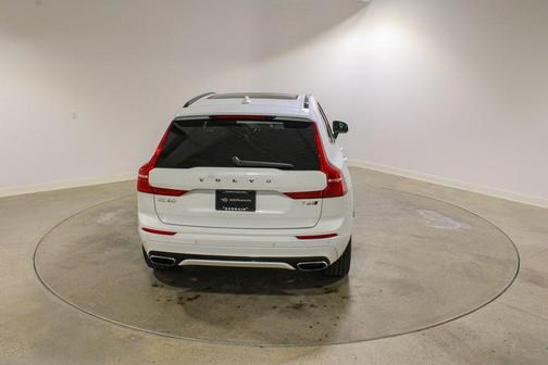 2020 Volvo XC60 T6 R-Design