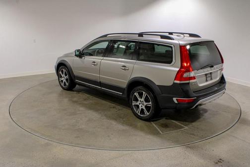 2015 Volvo XC70 T6 Premier Plus
