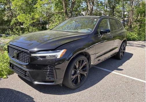 Onyx Black Metallic 2024 Volvo XC60 Recharge Plug-In Hybrid T8 Ultimate Black Edition