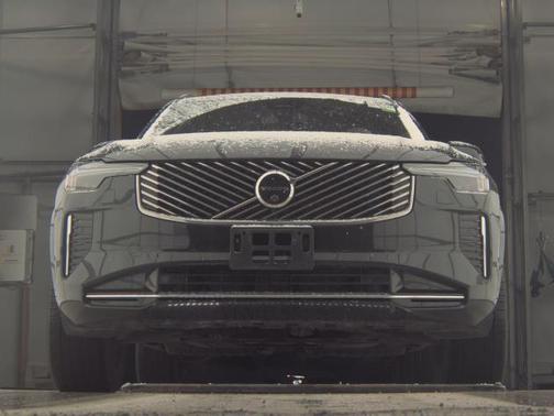 2025 Volvo XC90 B6 Plus 7-Seater