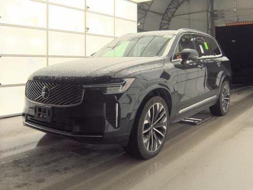 2025 Volvo XC90 B6 Plus 7-Seater