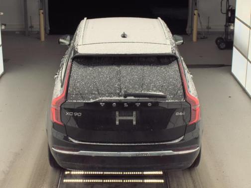 2025 Volvo XC90 B6 Plus 7-Seater