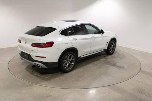 2023 BMW X4 xDrive30i