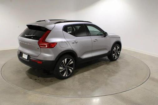 Aurora Silver 2026 Volvo XC40 Ultra, B5 AWD Gas (mild hybrid), Dark