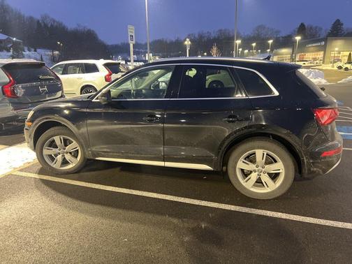 2019 Audi Q5 2.0T Premium Plus