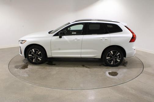 2026 Volvo XC60 B5 Core