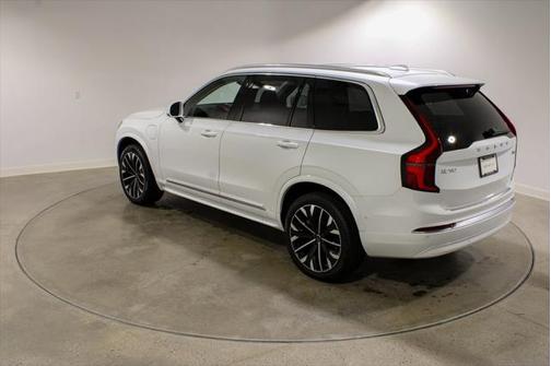2025 Volvo XC90 Plug-In Hybrid T8 Plus 7-Seater