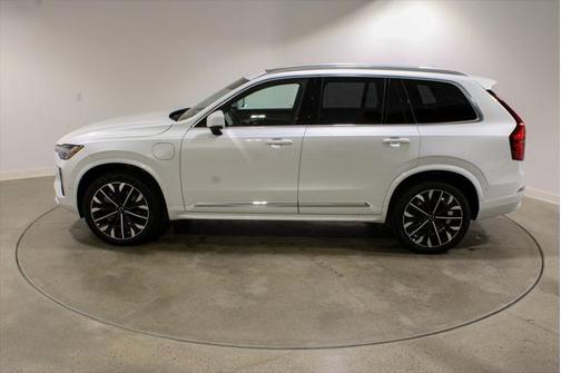 2025 Volvo XC90 Plug-In Hybrid T8 Plus 7-Seater
