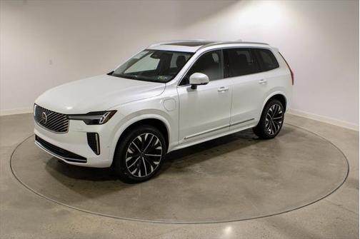 2025 Volvo XC90 Plug-In Hybrid T8 Plus 7-Seater
