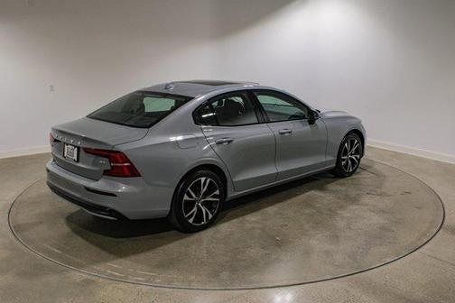 2025 Volvo S60 B5 Core