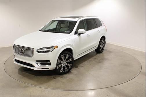 2025 Volvo XC90 Plug-In Hybrid T8 Core 7-Seater