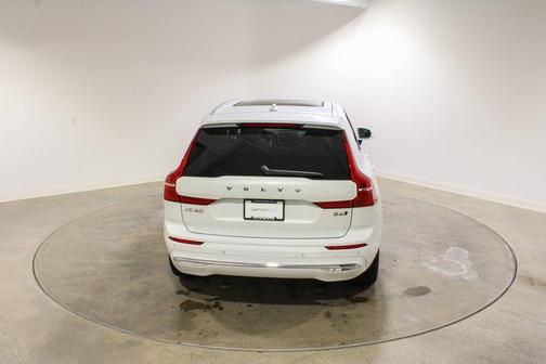 2022 Volvo XC60 B6 Inscription