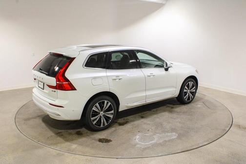 2022 Volvo XC60 B6 Inscription