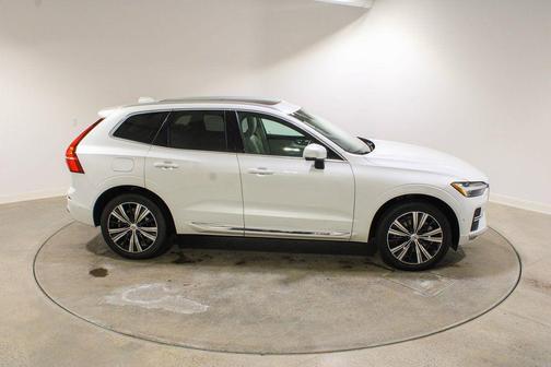 2022 Volvo XC60 B6 Inscription