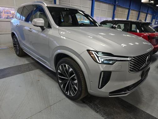 Silver Dawn Metallic 2025 Volvo XC90 B5 Plus 6-Seater
