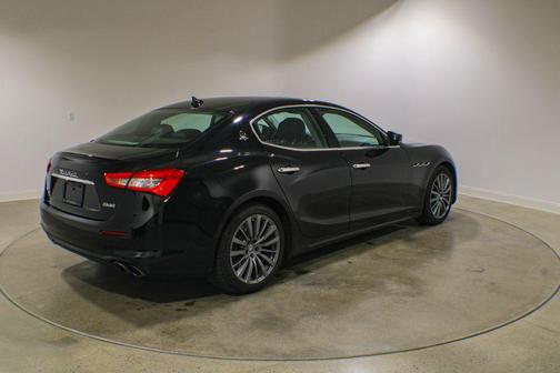 Nero Ribelle Mica 2020 Maserati Ghibli S Q4