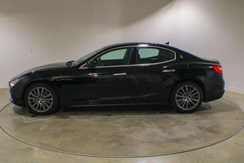 Nero Ribelle Mica 2020 Maserati Ghibli S Q4