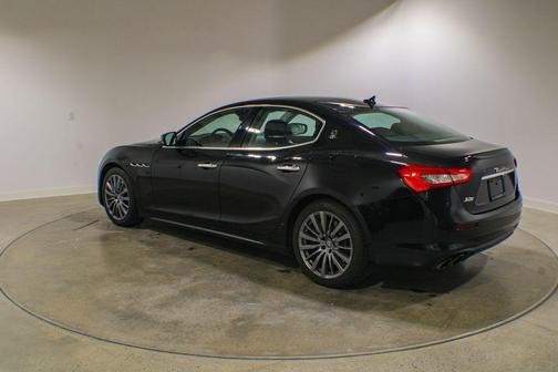 Nero Ribelle Mica 2020 Maserati Ghibli S Q4