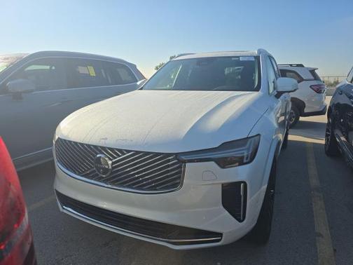 Crystal White Metallic 2025 Volvo XC90 B6 Plus 7-Seater