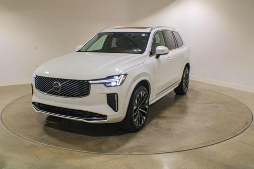Crystal White Metallic 2025 Volvo XC90 B6 Plus 7-Seater