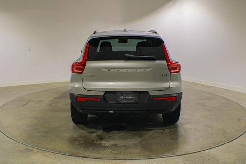 Silver Dawn Metallic 2023 Volvo XC40 B5 Plus Dark Theme