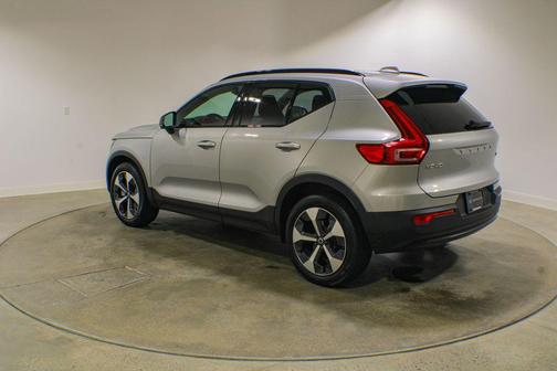 Silver Dawn Metallic 2023 Volvo XC40 B5 Plus Dark Theme
