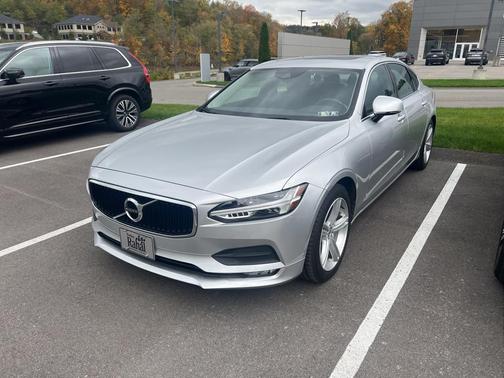 2018 Volvo S90 T5 Momentum