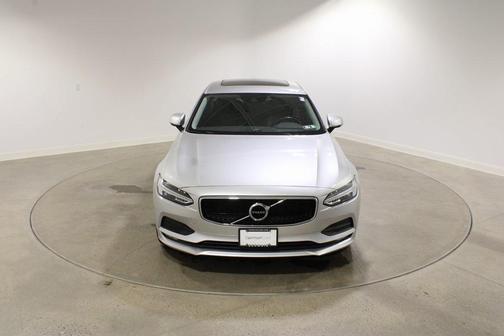 2018 Volvo S90 T5 Momentum