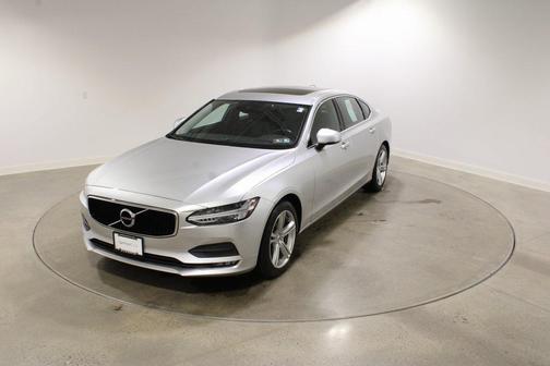 2018 Volvo S90 T5 Momentum