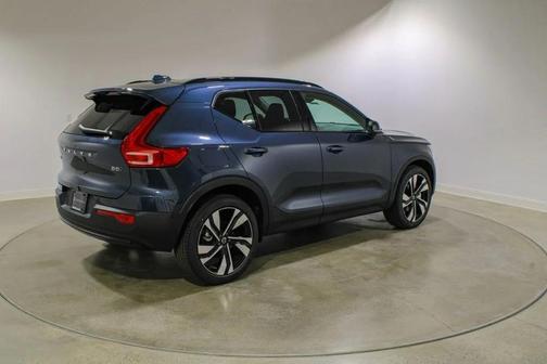 Blue 2026 Volvo XC40 Ultra, B5 AWD Gas (mild hybrid), Dark