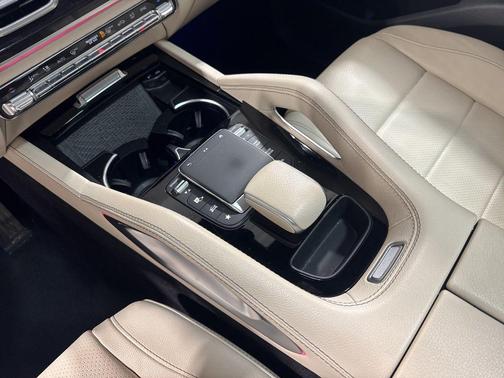 Silver 2023 Mercedes-Benz GLE 350 4MATIC
