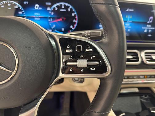 Silver 2023 Mercedes-Benz GLE 350 4MATIC